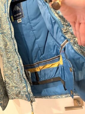 Burton Women's Light Blue Paisley Ski Jacket